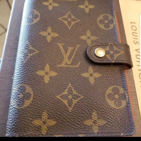 Louis Vuitton Accessories - Auth Monogram Louis Vuitton PM w/ Calendar